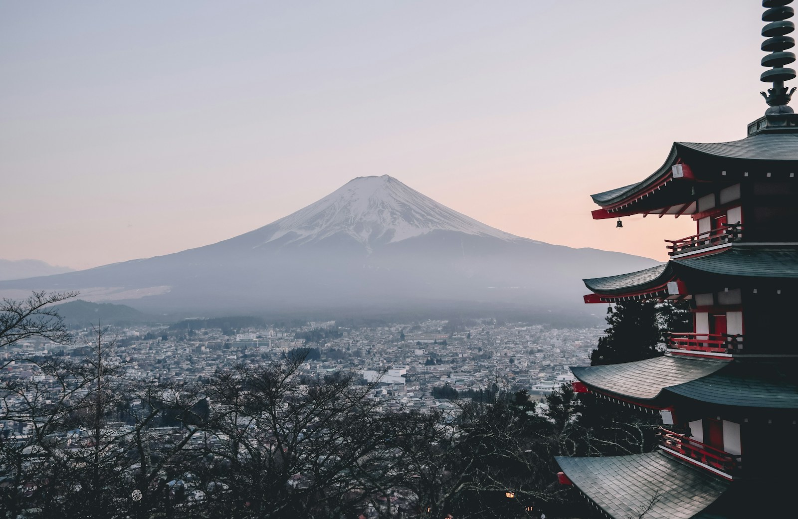 Japan travel scenery for Nagoya Castle